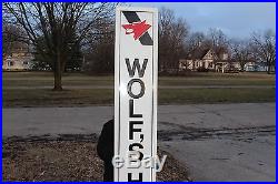Large Vintage 1971 Wolf's Head Motor Oil Gas Station 82 Embossed Metal Sign