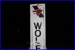 Large Vintage 1972 Wolf's Head Motor Oil Gas Station 82 Embossed Metal Sign