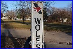 Large Vintage 1972 Wolf's Head Motor Oil Gas Station 82 Embossed Metal Sign