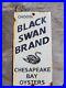 Vintage-Chesapeake-Bay-Oysters-Porcelain-Sign-Black-Swan-Seafood-Gas-Oil-01-micf