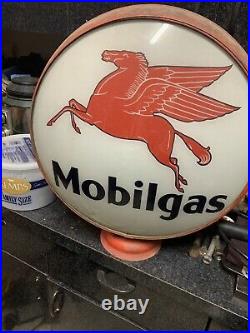 Vintage Mobilgas Glass Gas Pump Globe Original Sign Pegasus Rare 17 1/2 LENS